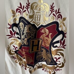 Hogwarts sleeveless tee